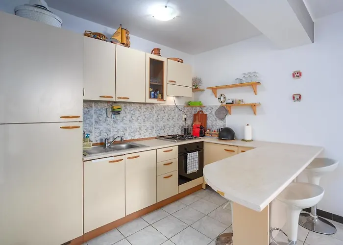 With Parking Space Njivice, Krk - 20542 Apartment